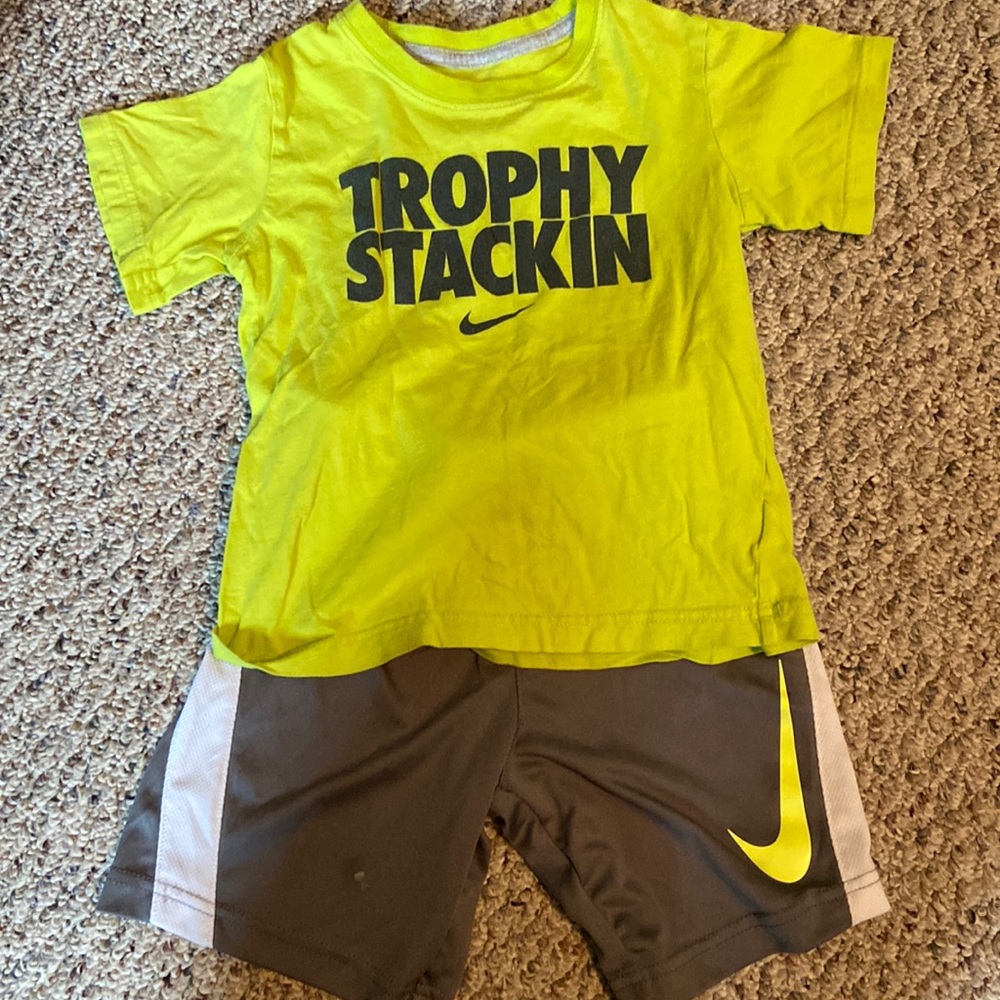 Nike play set size 6- cheaper than goodwill!